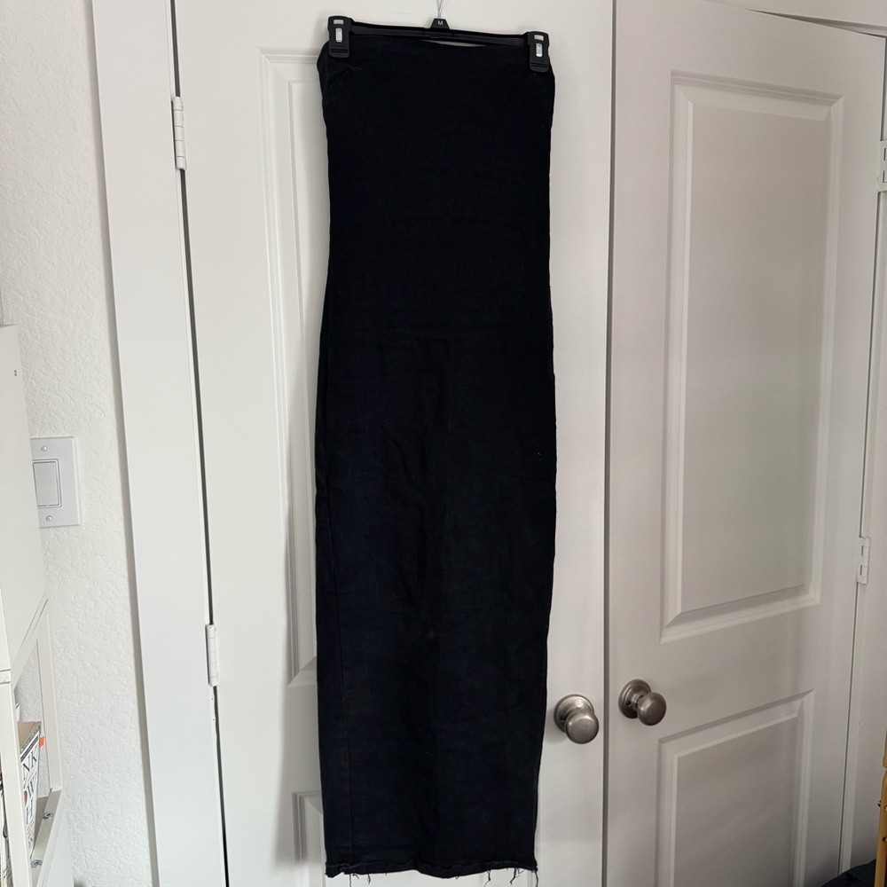Elegant Black Strapless Maxi Dress
